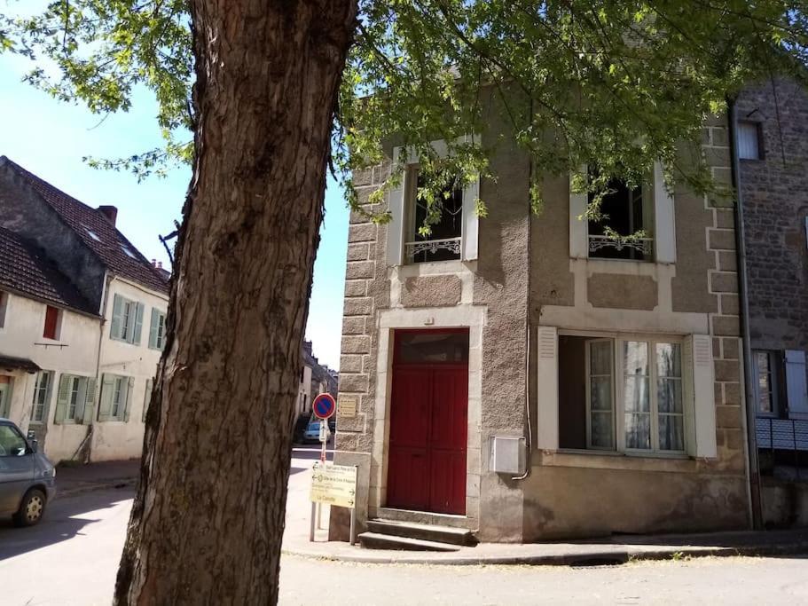 Gite Sous L' Orme Asquins ภายนอก รูปภาพ